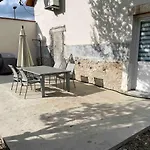Holiday home Escapade Champenoise - Maison Familiale Paisible Avec Terrasse Et Jardin Wez