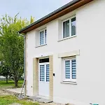Holiday home Escapade Champenoise - Maison Familiale Paisible Avec Terrasse Et Jardin Wez