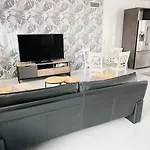 Escapade Champenoise - Maison Familiale Paisible Avec Terrasse Et Jardin * Wez