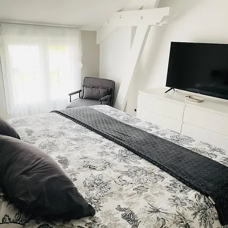 Escapade Champenoise - Maison Familiale Paisible Avec Terrasse Et Jardin Hébergement de vacances