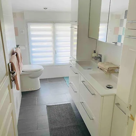 Maison Cosy Avec Jardin & Piscine Chauffee Wez